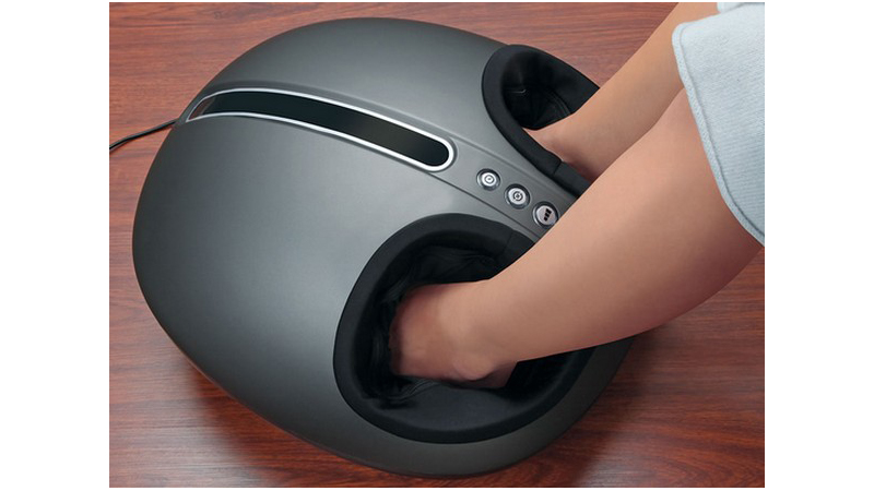Relaja los pies al llegar a casa con este gadget para masajes