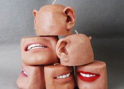 Estas velas en forma de oreja o boca dan mucho yuyu