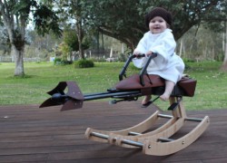 Un fan de Star Wars construye una réplica de Speeder Bike para su hija