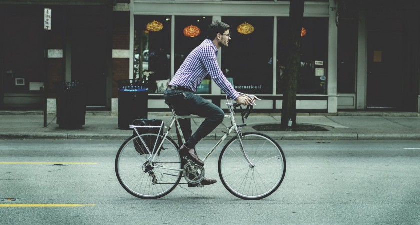 Lumos, el casco de bici con luz incorporada