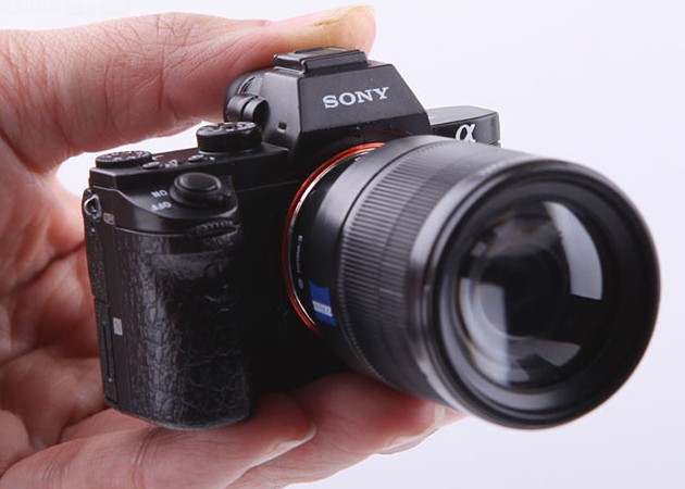 Memorias USB que son exquisitas réplicas de cámaras digitales