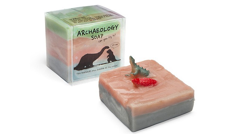Descubre los dinosaurios ocultos en esta pastilla de jabón
