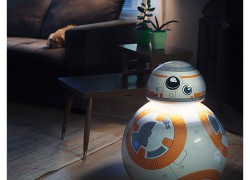 Lámpara con forma del droide BB-8 de Star Wars