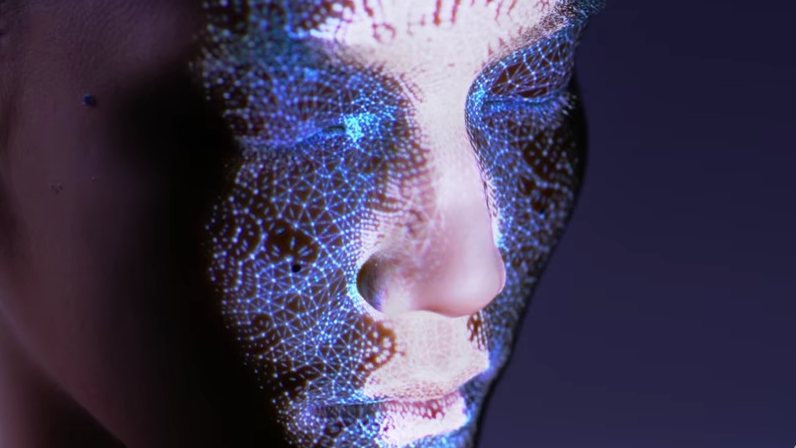 Así se ve el arte digital mapeado sobre un rostro