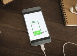 Cerrar las apps del móvil no ayuda a ahorrar batería