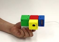 Construye esta cámara por piezas como si fuera de LEGO