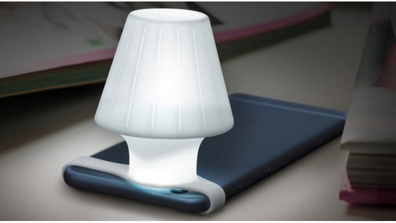 Travelamp: usa la luz del flash de tu smartphone como una lámpara
