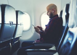 Ideas para entretenerte con tecnología en un vuelo