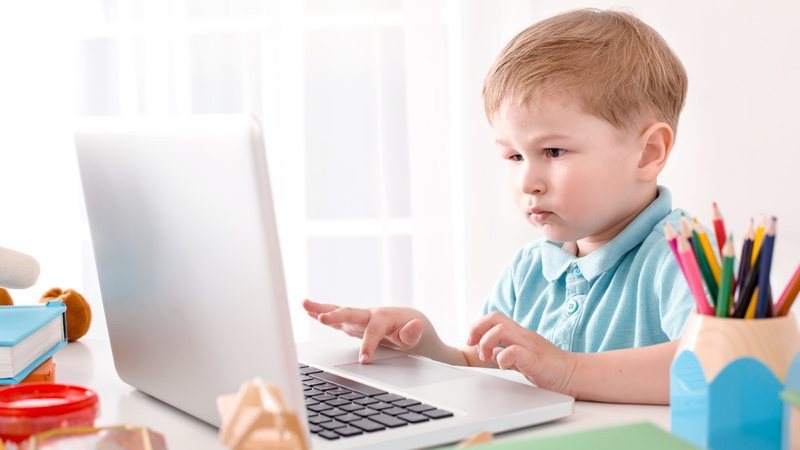 Cómo enseñar a los niños a usar Internet con seguridad