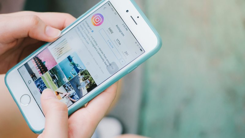 Cómo repostear una foto en Instagram