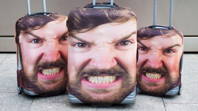 Una funda para la maleta…¡con tu cara!