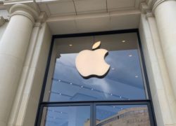 La Apple Store de Barcelona reabre sus puertas con un nuevo enfoque y diseño